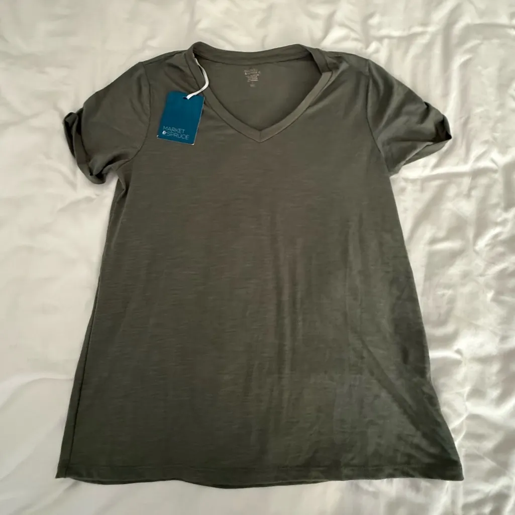 Market and Spruce Baneira V Neck Tee- NWT - Image 4