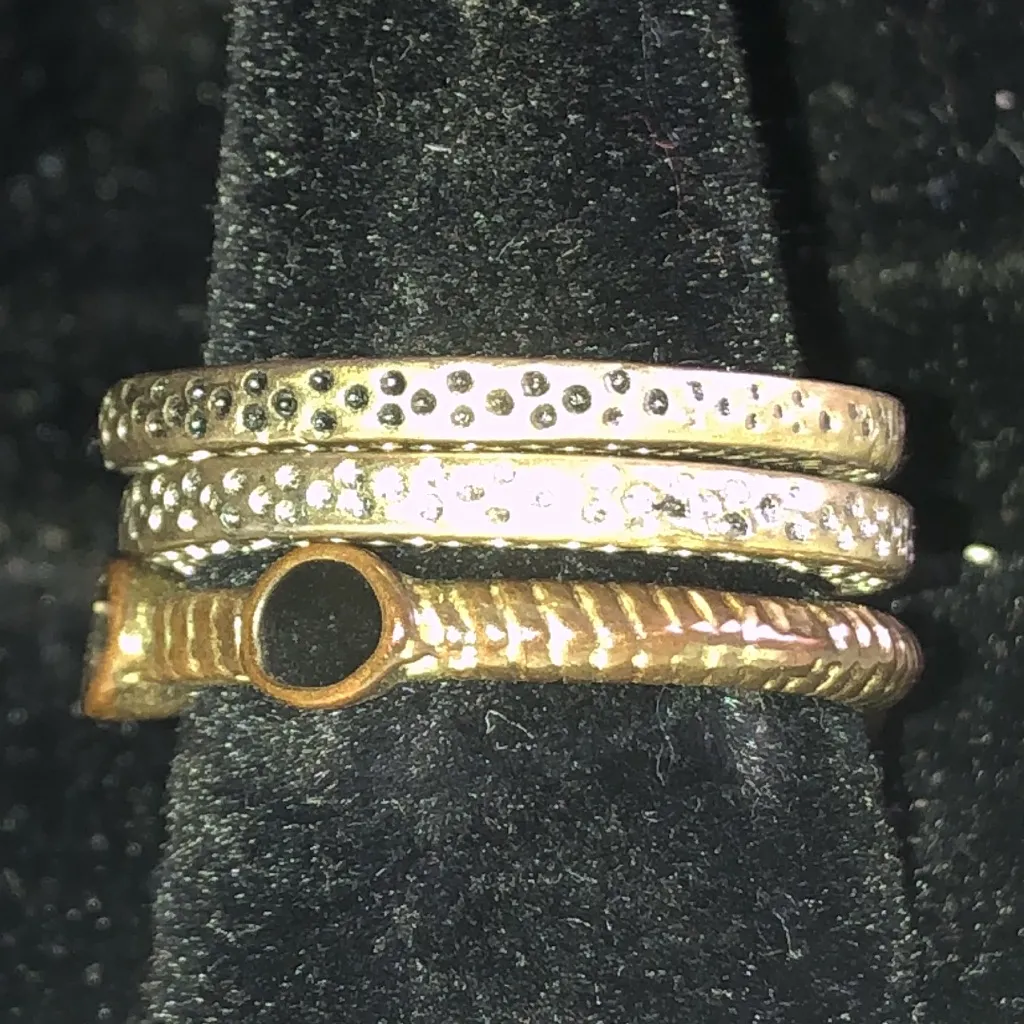 Elegant Aged Metal Stacked Boho Ring Set - Image 3