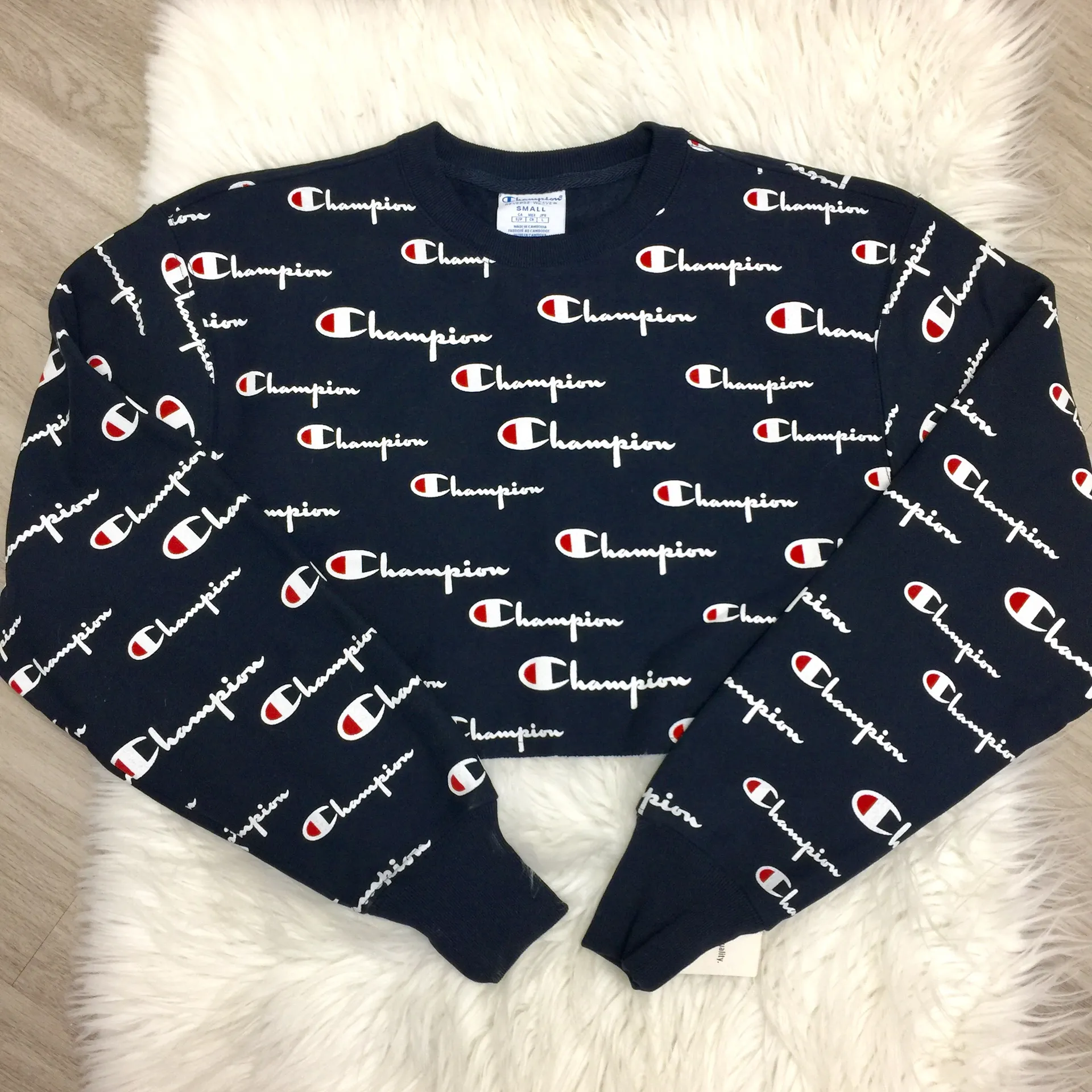 NWT  Reverse Weave Cropped Sweatshirt - Image 4