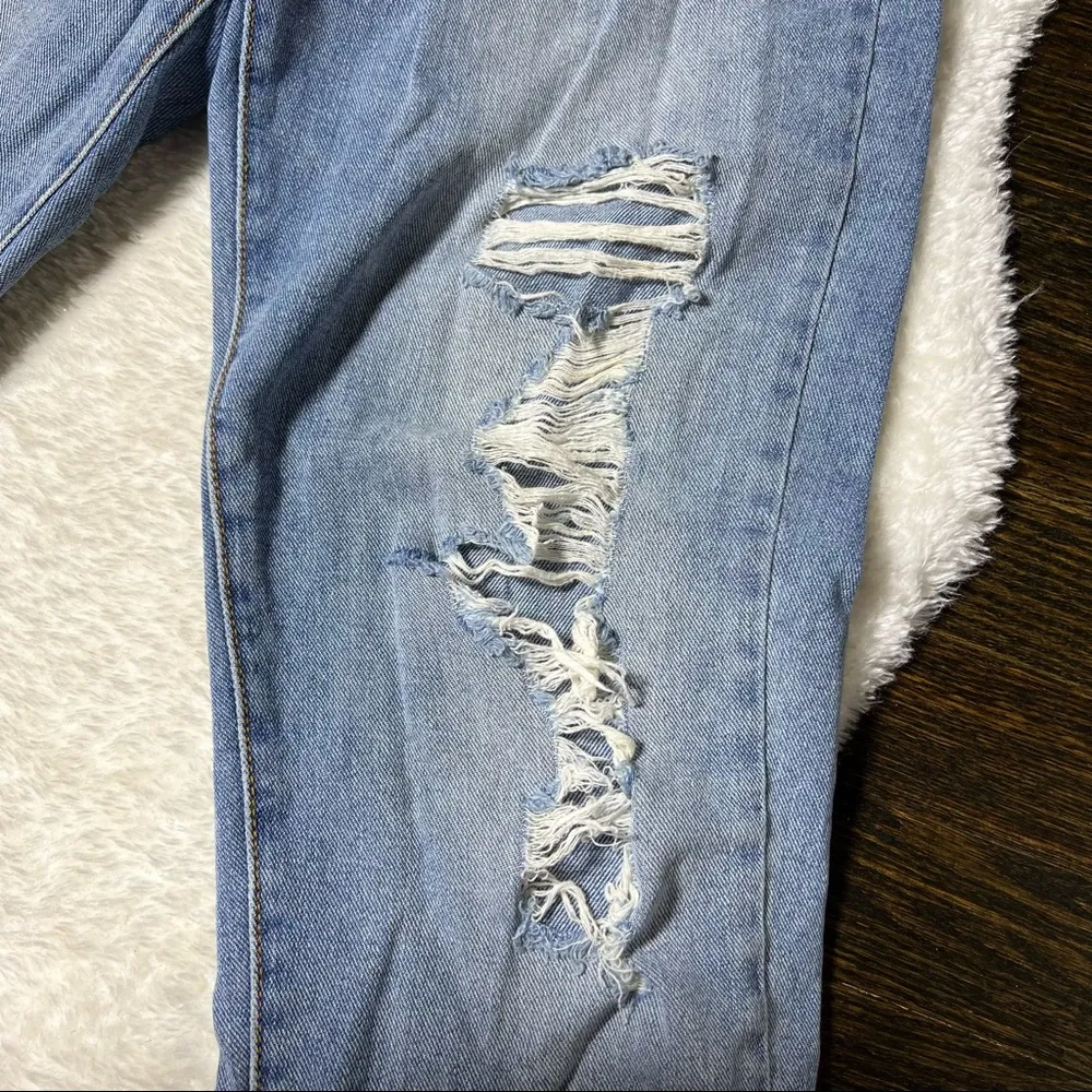 Bullhead Denim Co Distressed Light Wash Boyfriend Skinny Jeans - Image 9