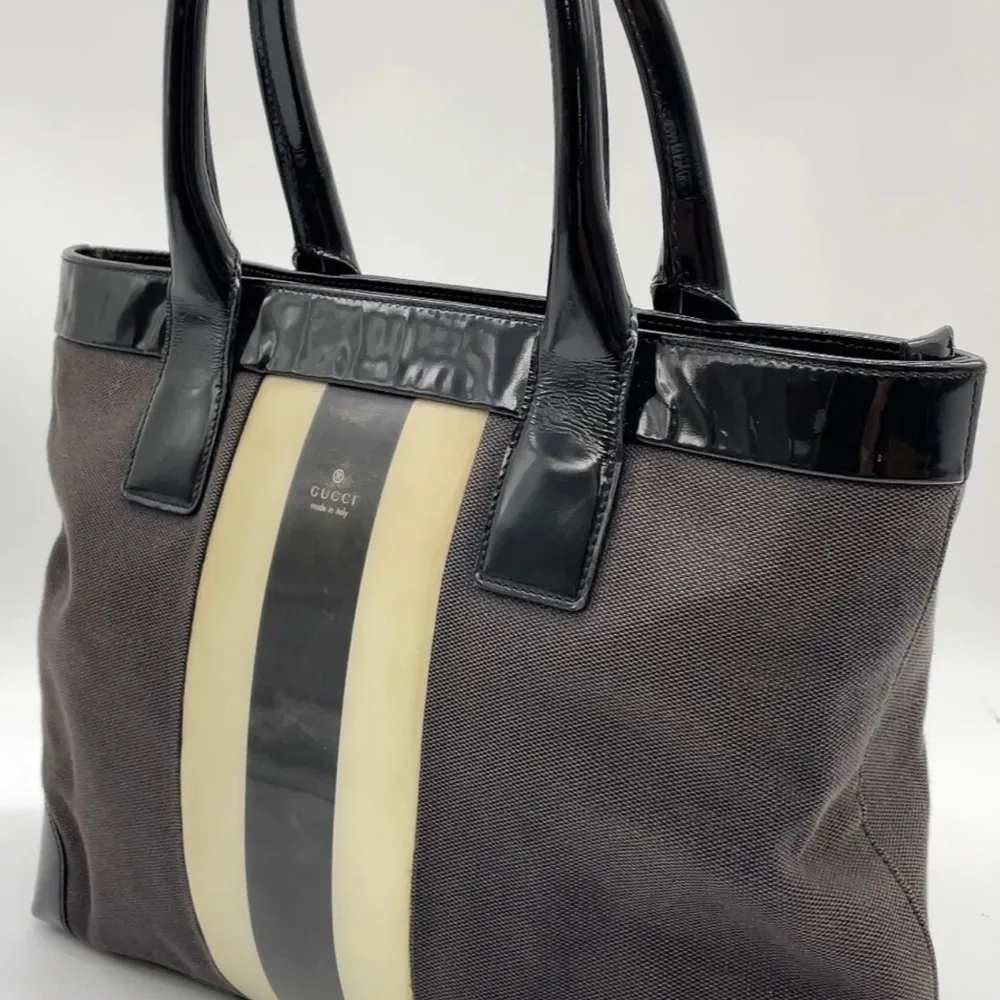 Gucci Black and Cream Structured Tote Bag - Image 2