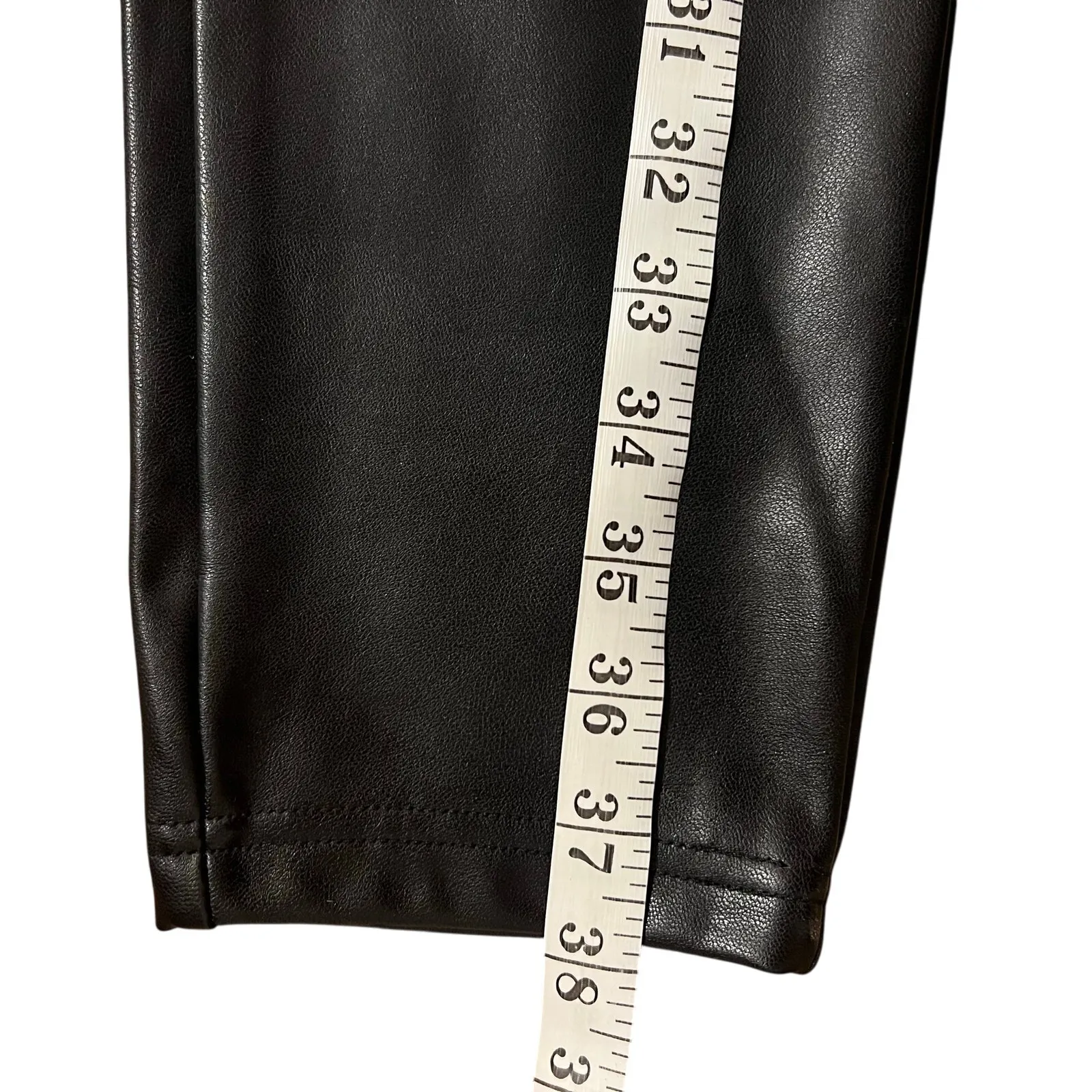 Badgley Mischka  Faux Vegan Leather Pants Leggings Size Medium Slim Fit - Image 13