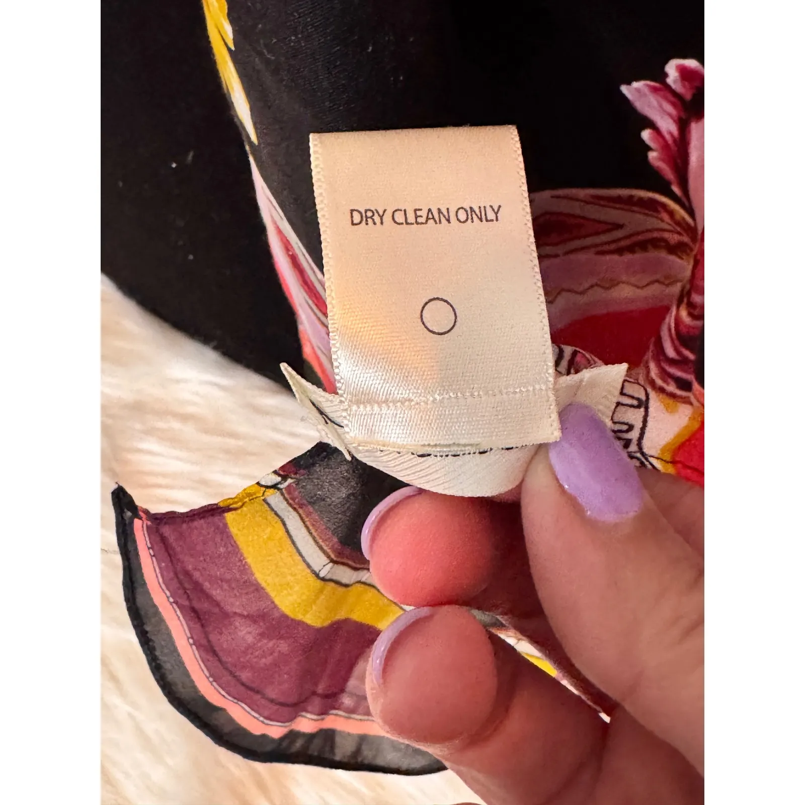 Max Studio  100% women's silk‎ floral scarf - Image 5