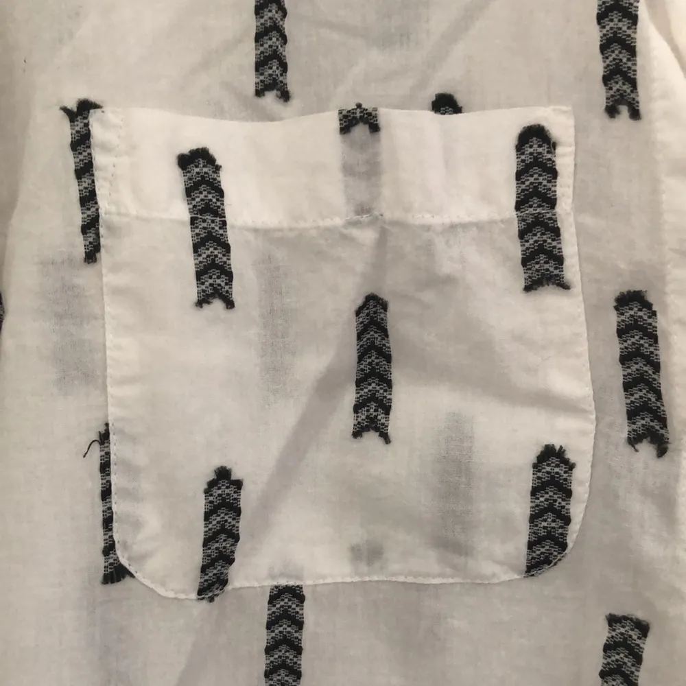 En crème Tunic size medium embroidered 100% cotton - Image 2