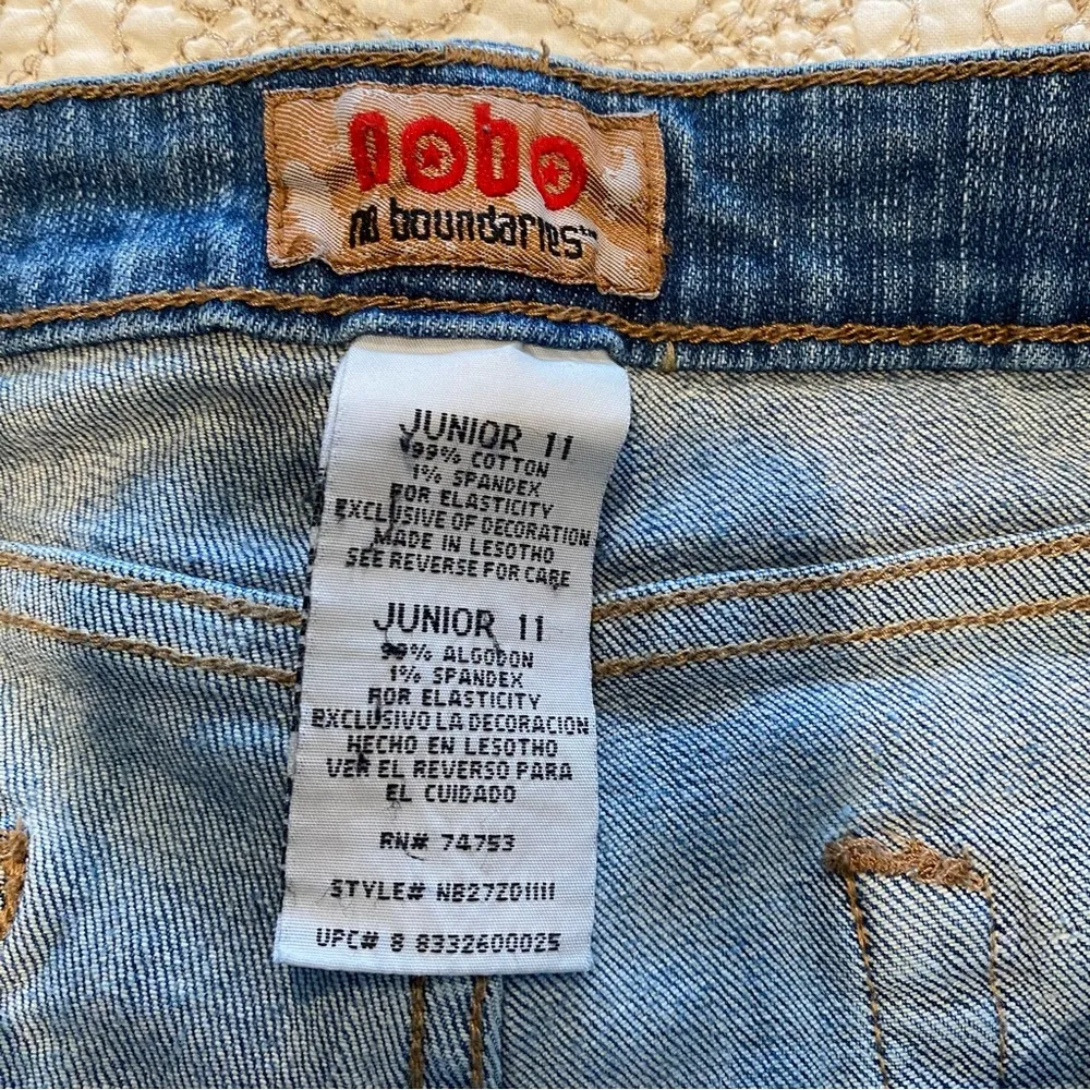 No Boundaries Juniors Capris Jeans - Image 2