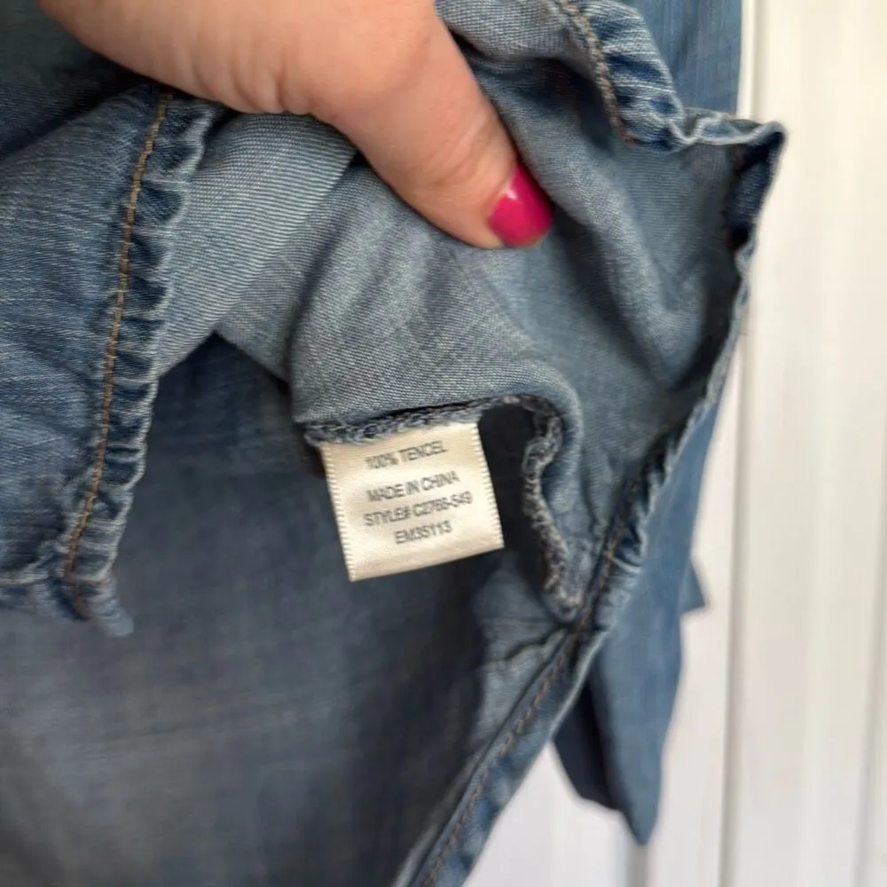 Cloth & Stone Anthropologie chambray  button down size M - Image 5