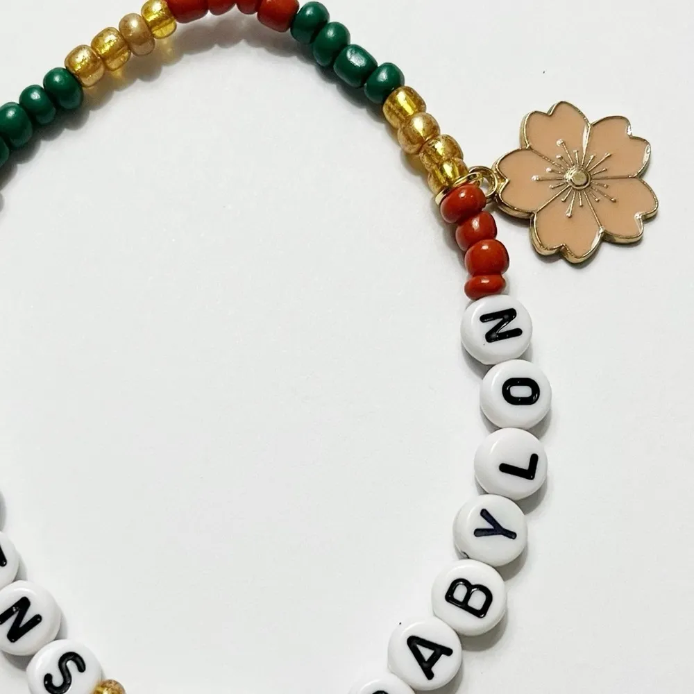 Tour Friendship Bracelet Gardens Of Babylon: Cowboy Like Me - Image 2