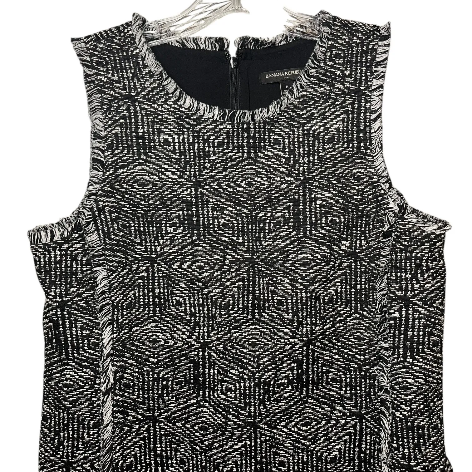 Banana Republic Black White Geo Tweed Sleeveless Shift Dress Fringe Trim Sz 6 - Image 4