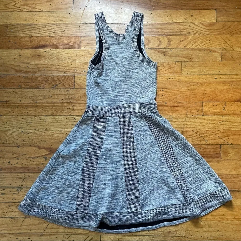 Parker Gray Metallic Dress Size Small - Image 8