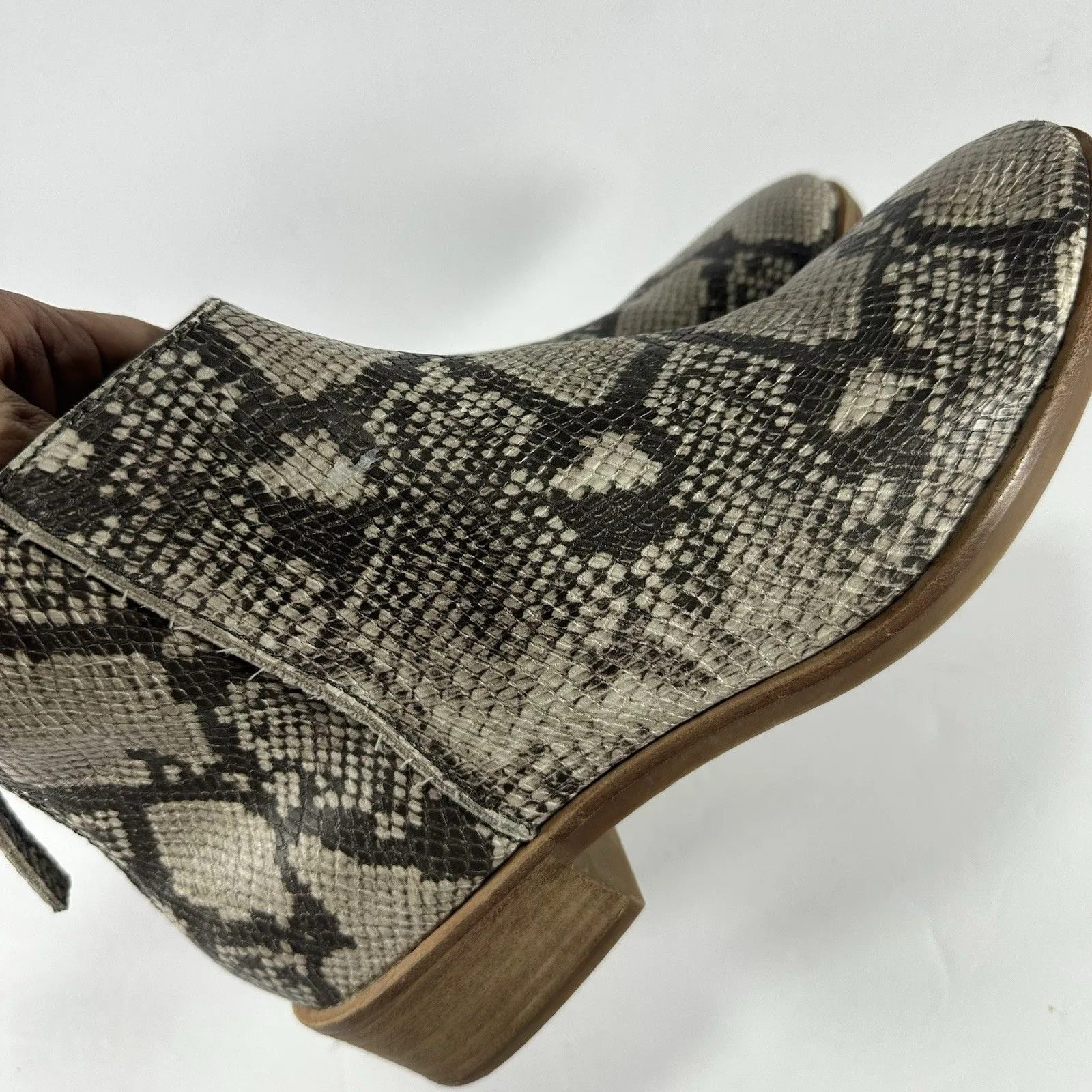 Dolce Vita Tavin Snakeskin Ankle Boots Women's Size 10M Gray Python Print Zip - Image 6