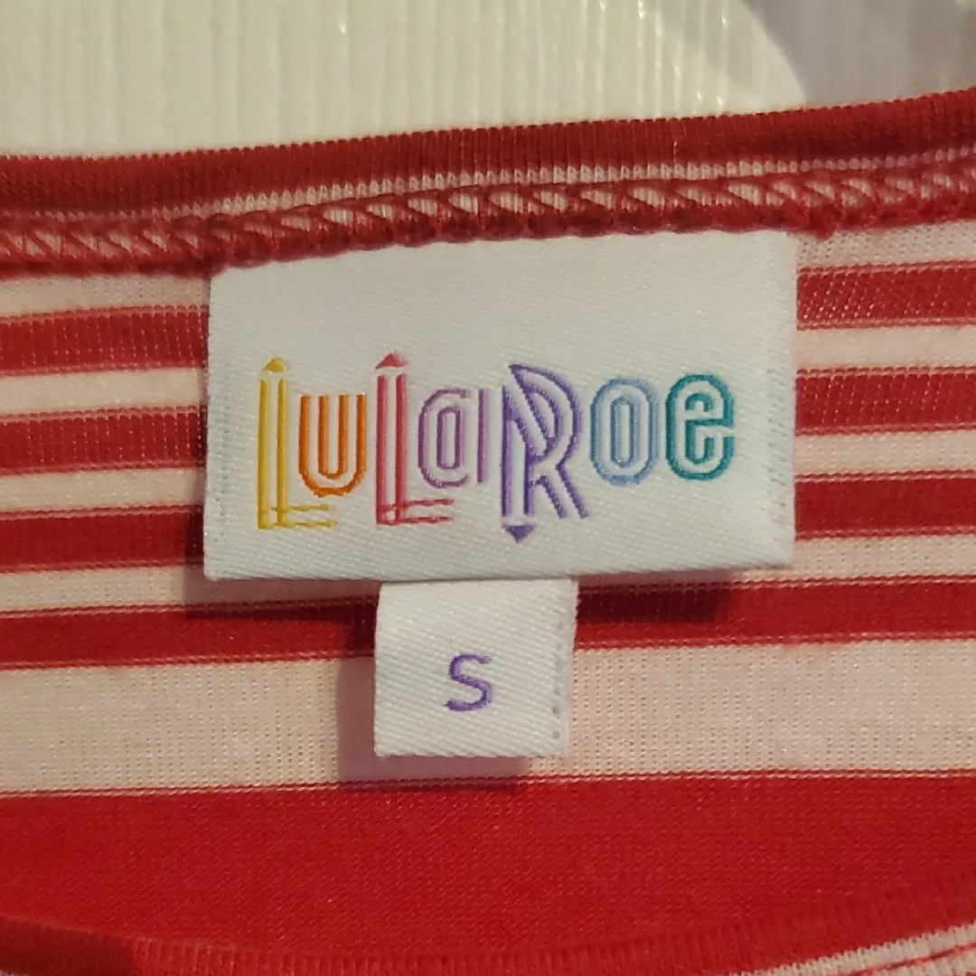 LuLaRoe Red and White Striped Short Sleeve Top - Image 2