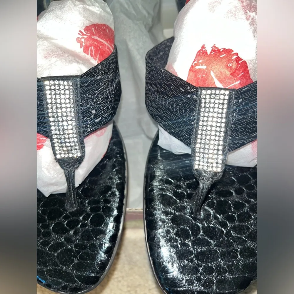 Love and Liberty Made in USA NEW Black Low Heel Flip Flop Bling Sandals Size 11 - Image 6