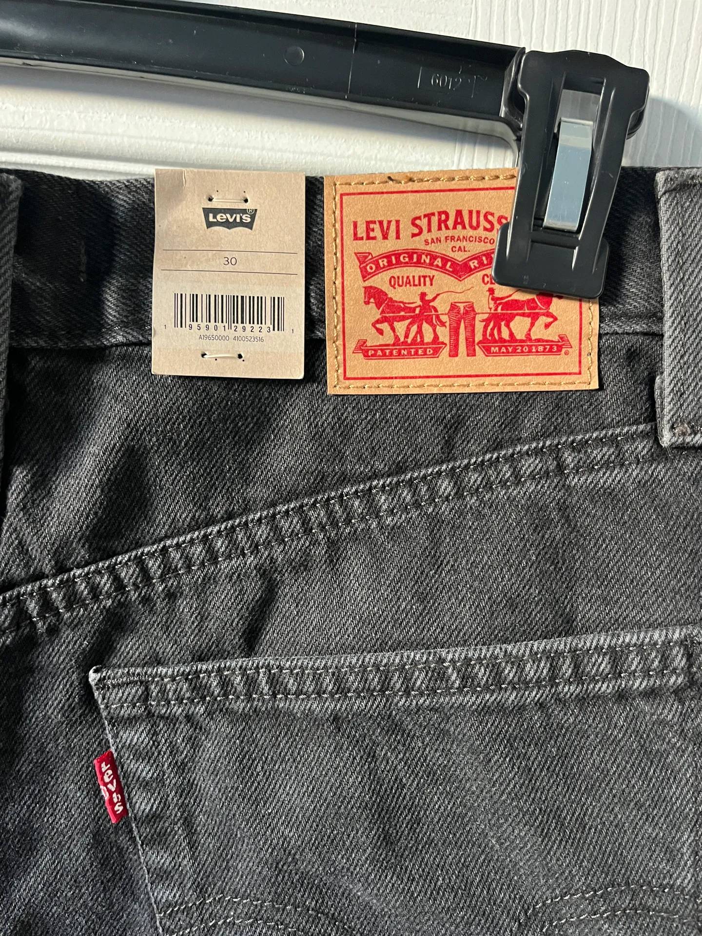 Levi’s High-Waisted Mom Shorts - Image 3