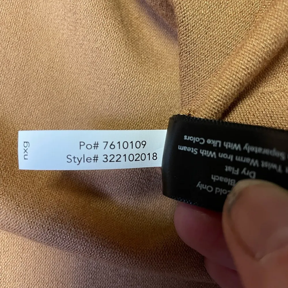 Turtleneck Tunic Sweater Lightweight Women’s Medium Tan Camel - Image 10