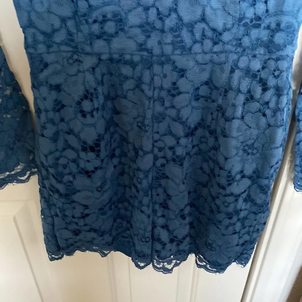 Urban Outfitters Kimchi Blue Floral Lace Shorts Romper Blue Zip Up EUC Sz 4 - Image 3