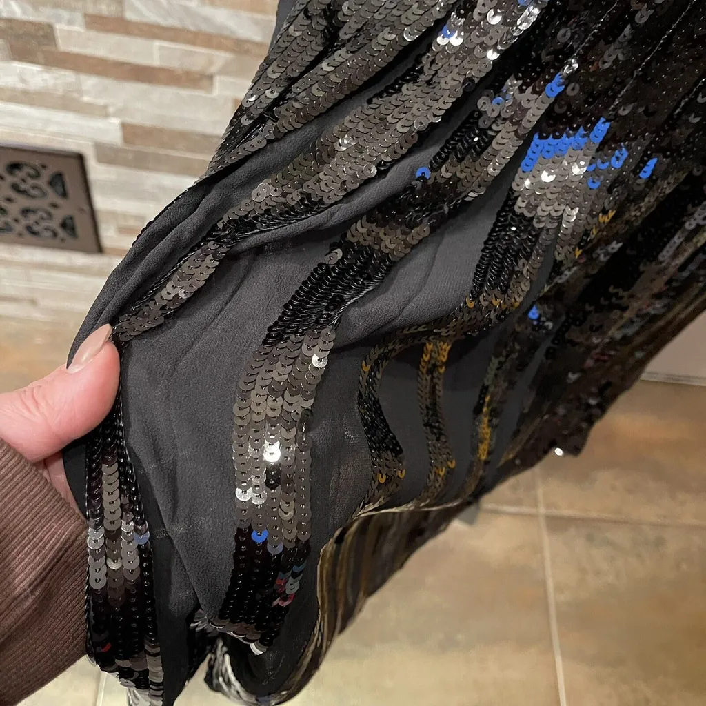 Women’s EXPRESS High Waisted Sequin Pleated Midi Skirt Size S Black - Image 6