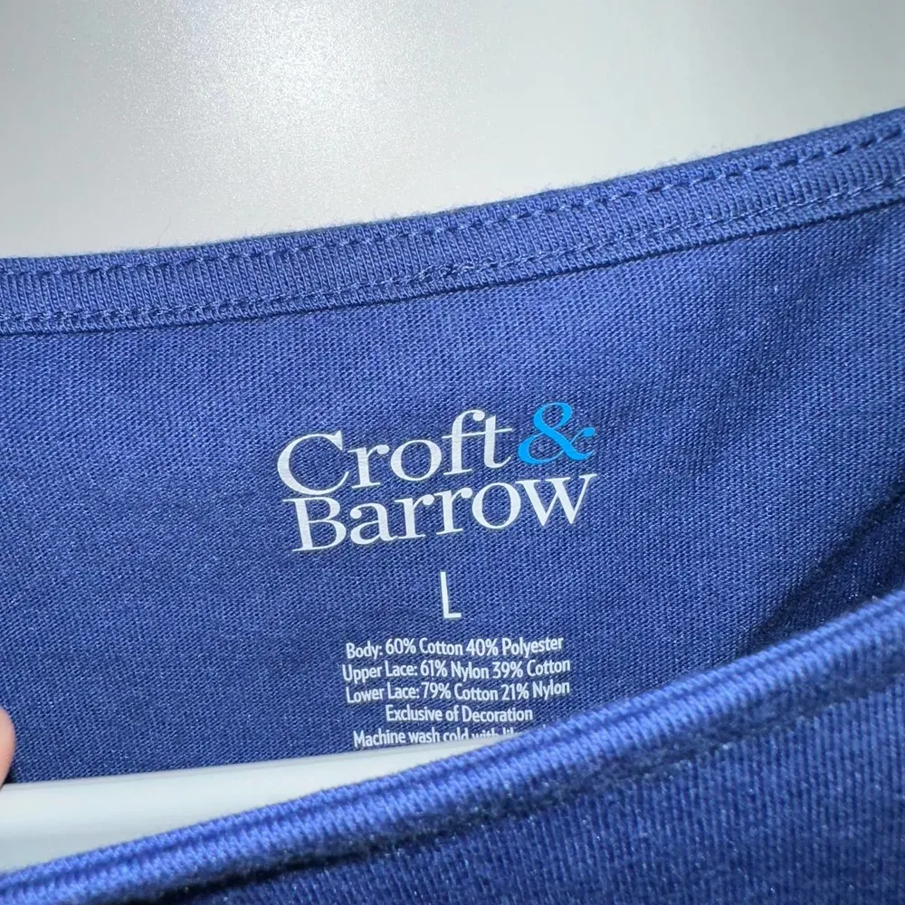 CROFT & BARROW ROYAL BLUE EYELET DESIGN SOFT PULLOVER LARGE - Image 3