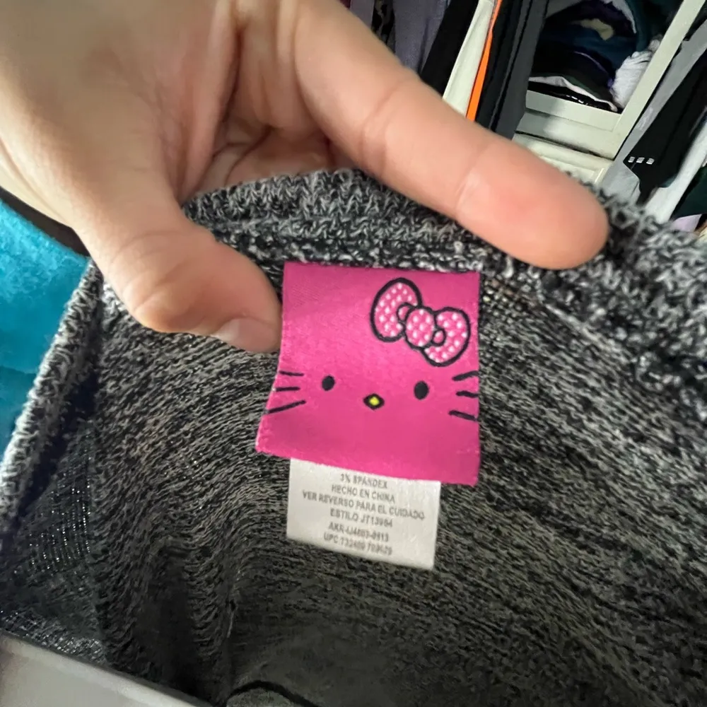 2013 Sanrio Hello Kitty sequin longslevee - Image 5