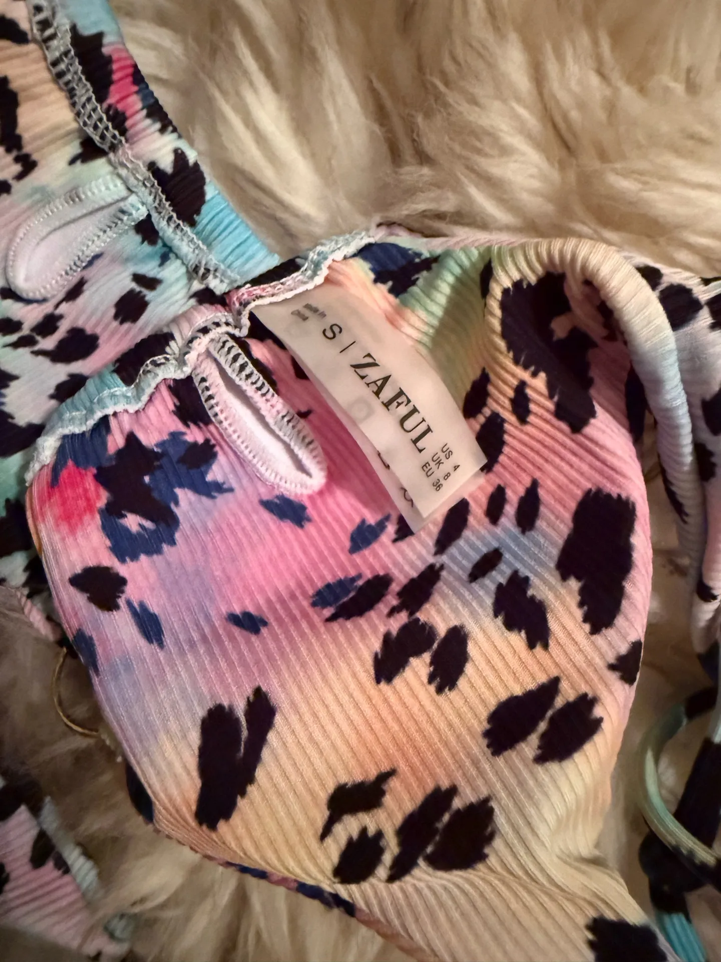 Zaful Rainbow Animal Print Bikini - Image 3