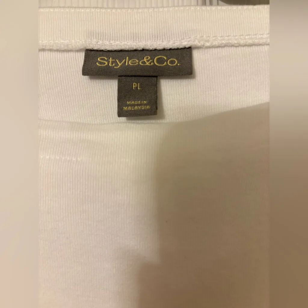 White Women's Top. Size PL. - Image 2