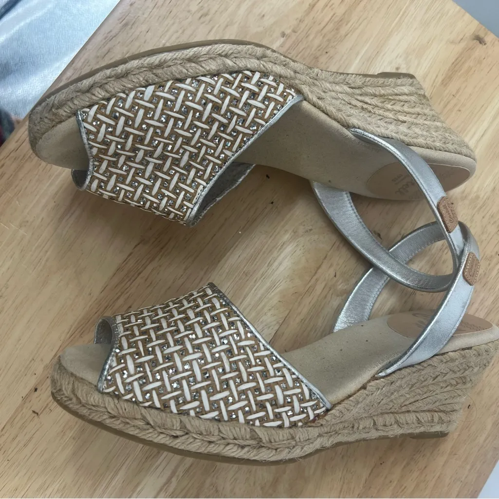 Castell cream and metallic Slingback wedge Sandals SZ 38 Made in Spain - Image 9
