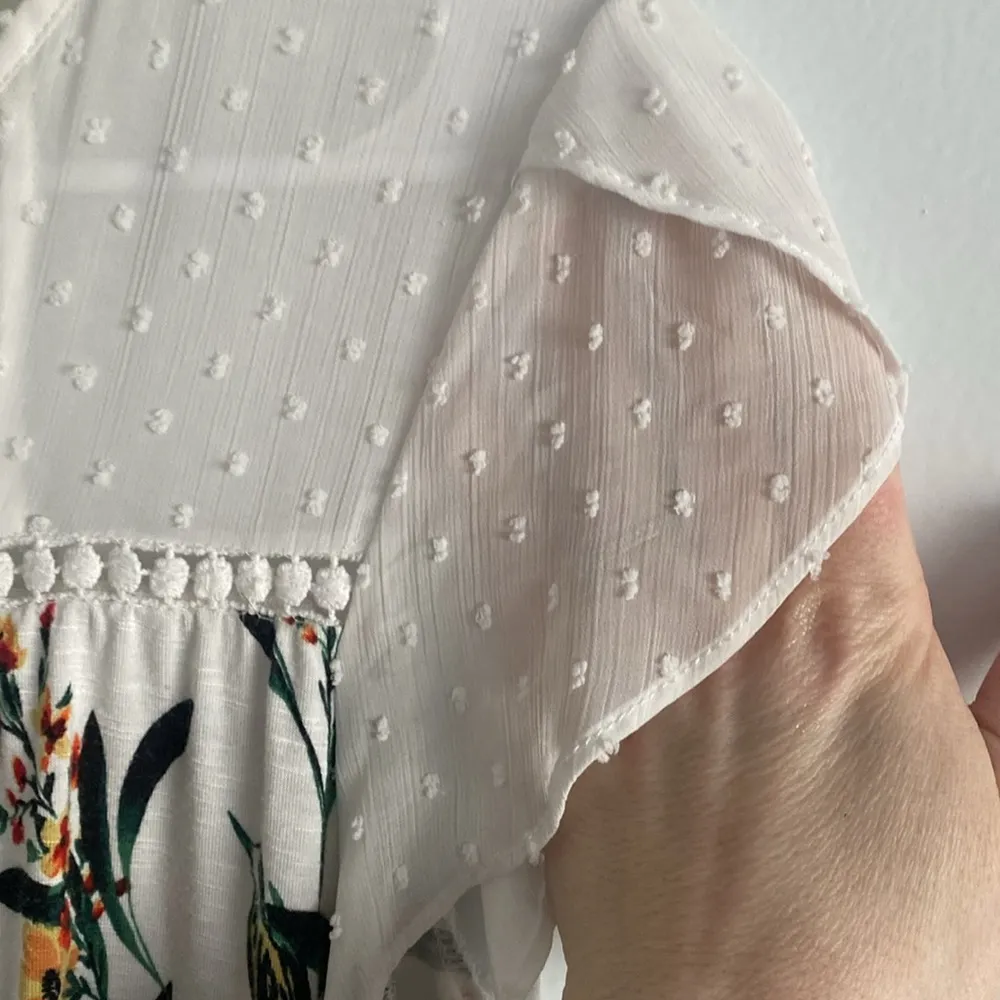 Floral Top with White Shear Collar - Image 3