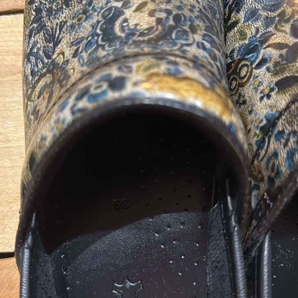 Dansko Professional Patent Leather Clogs 9/39 B86 - Image 11