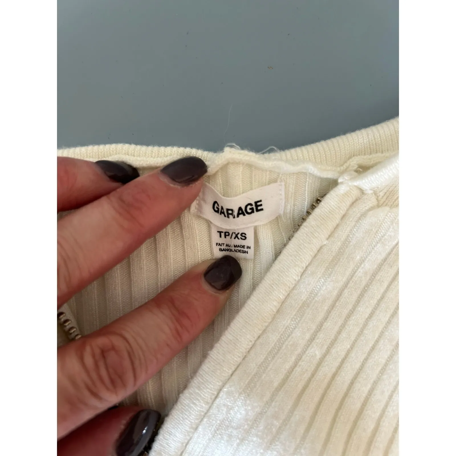 Garage white zip up knit hoodie womens XS cropped - Image 4