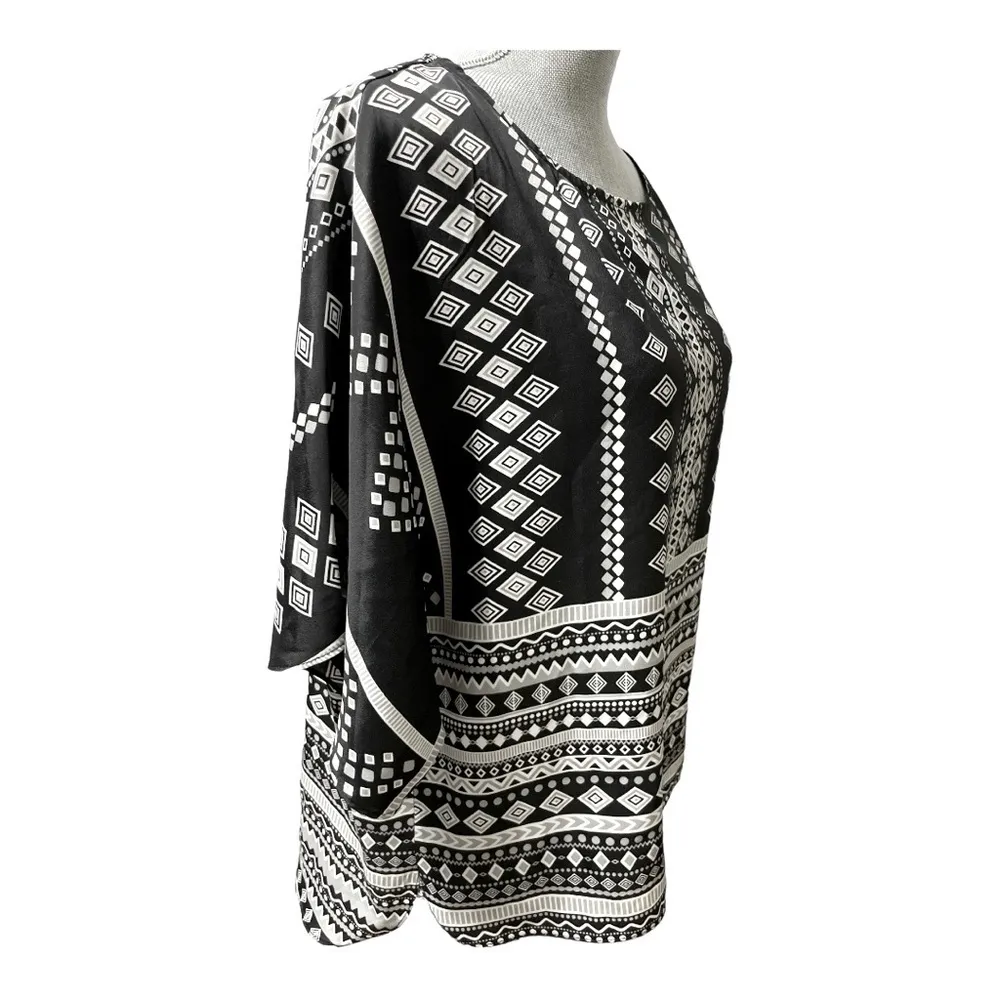 Eci New York Womens Blouse Tunic Top
Sz M Tribal print - Image 3