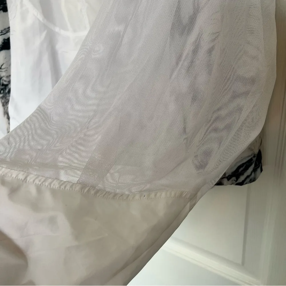 Zyia White Marble Mesh Jacket & Bag Size L - Image 9