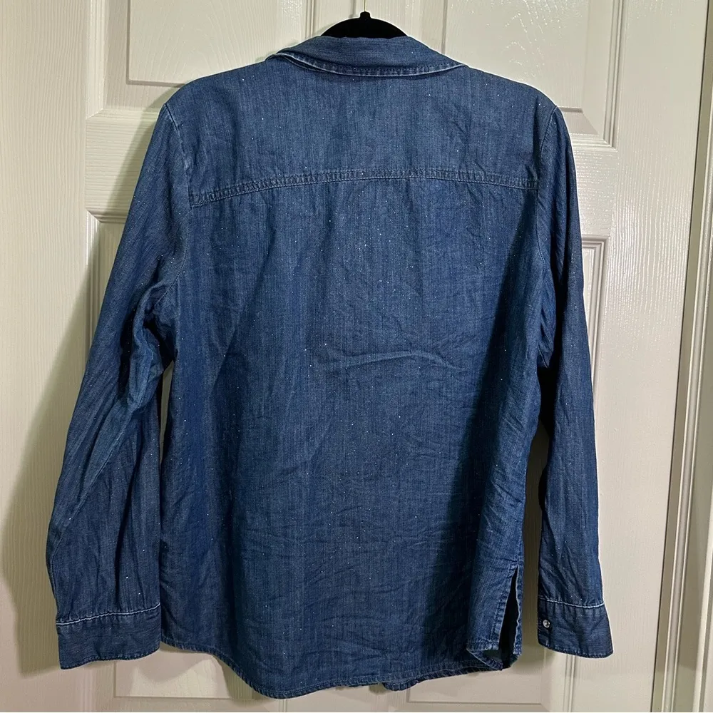 Women’s Chico’s long sleeve button down shirt chambray blue sparkle plus size 2 - Image 4