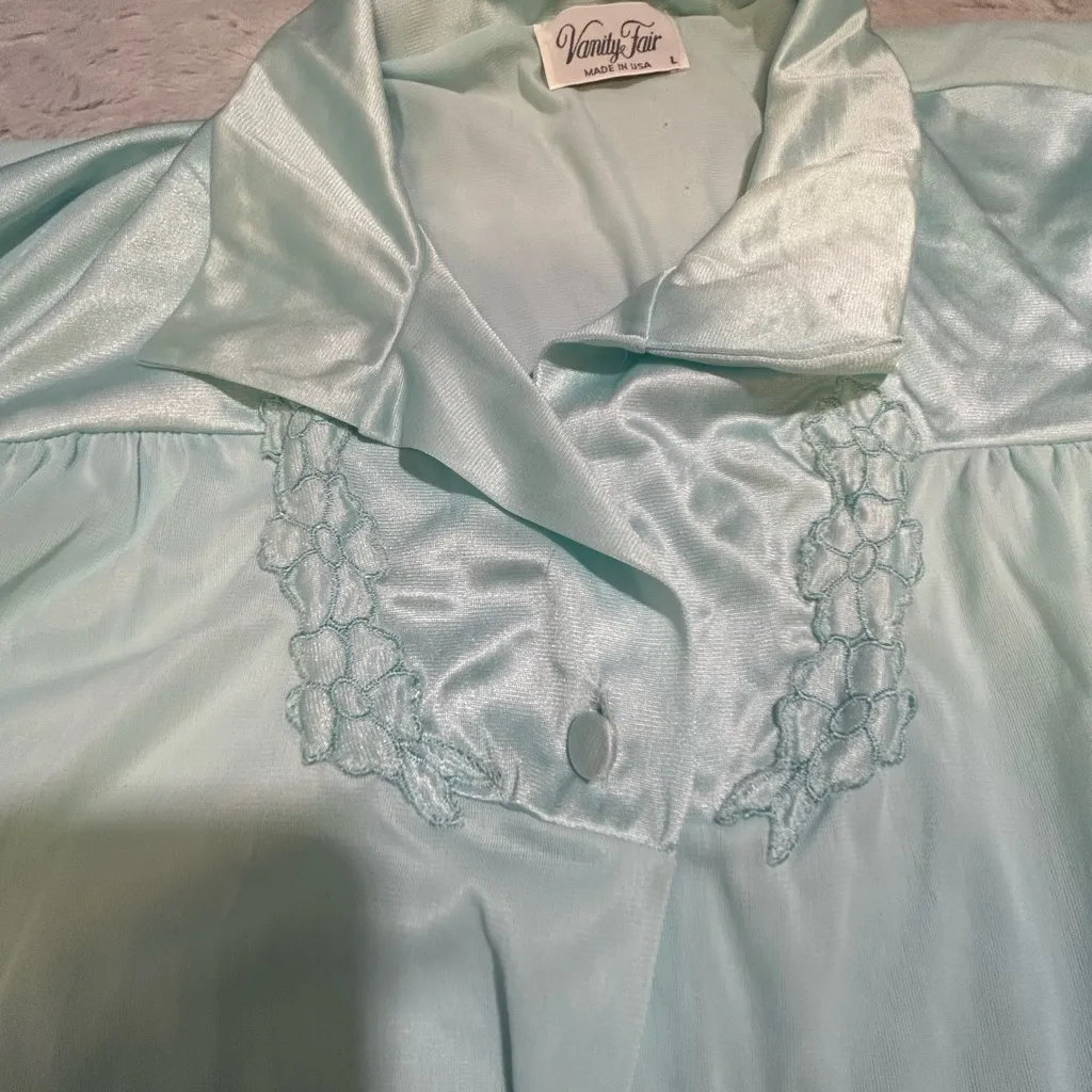 Vanity Fair Vintage 1970’s Robe - Image 7