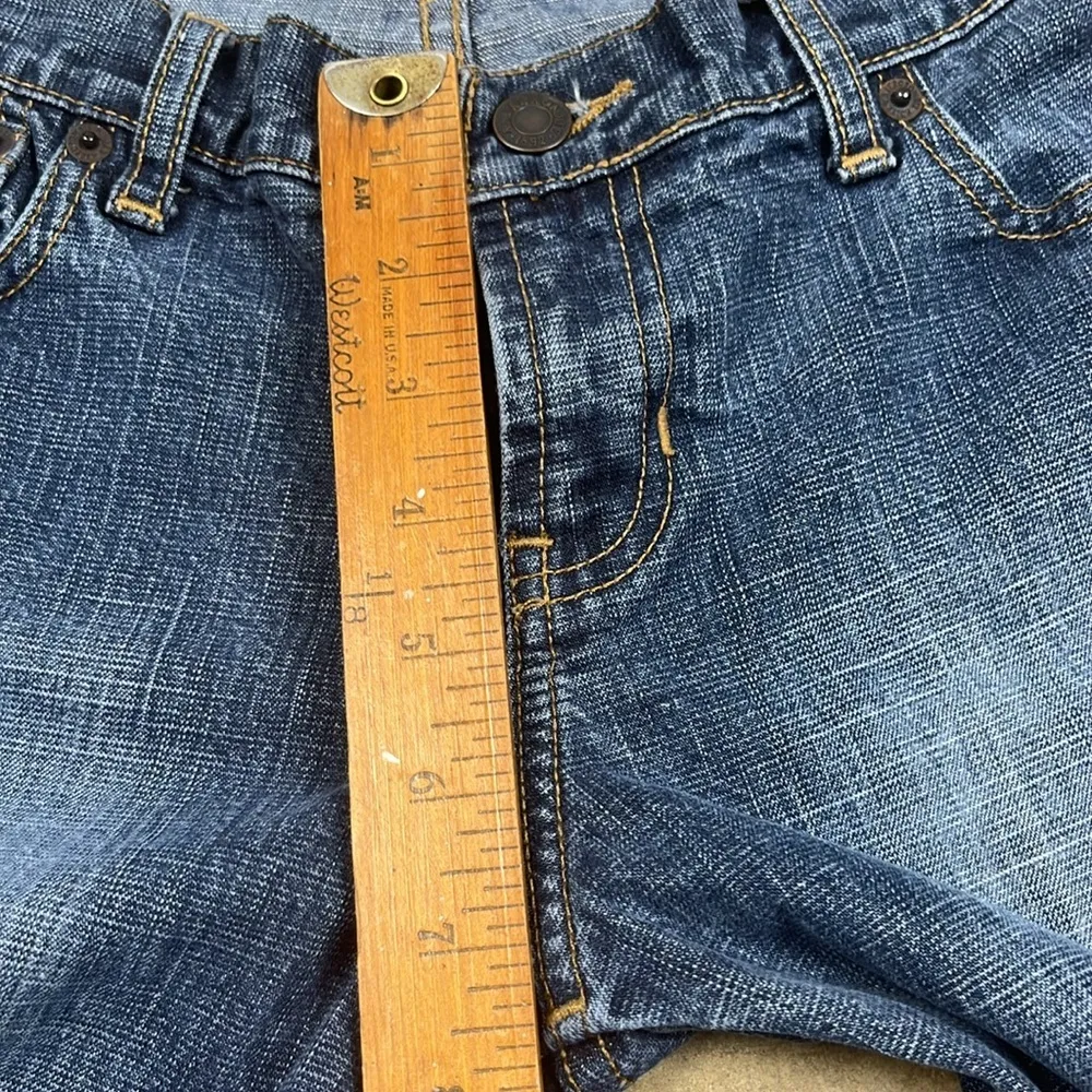 Vintage Abercrombie & Fitch Low Rise Dark Blue Denim Capri
Size: 2 - Image 7