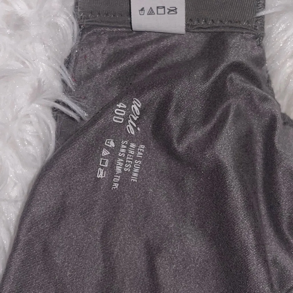 Aerie dark gray lace detail Real Sunnie wireless padded bra woman’s size 40D - Image 4