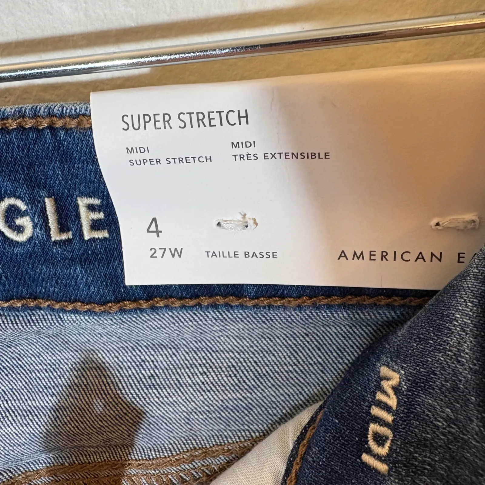 American Eagle Super Stretch Denim Midi Shorts Size 4 - Image 5