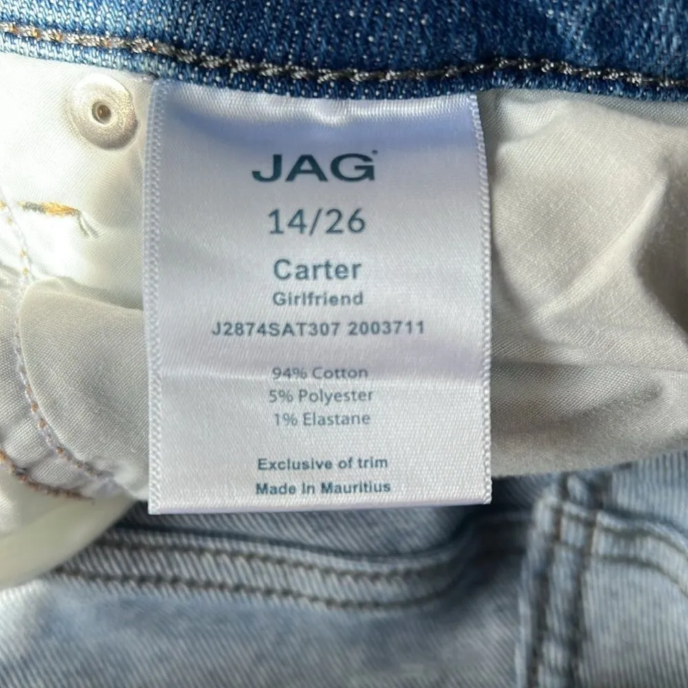 Jag jeans JAG Lightly Distressed Carter Girlfriend Jeans - Image 4