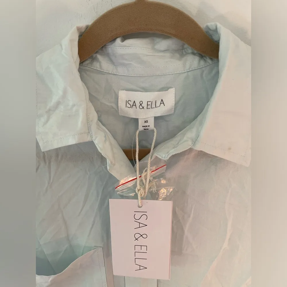 New Isa & Ella cropped button down top size XS light blue - Image 6