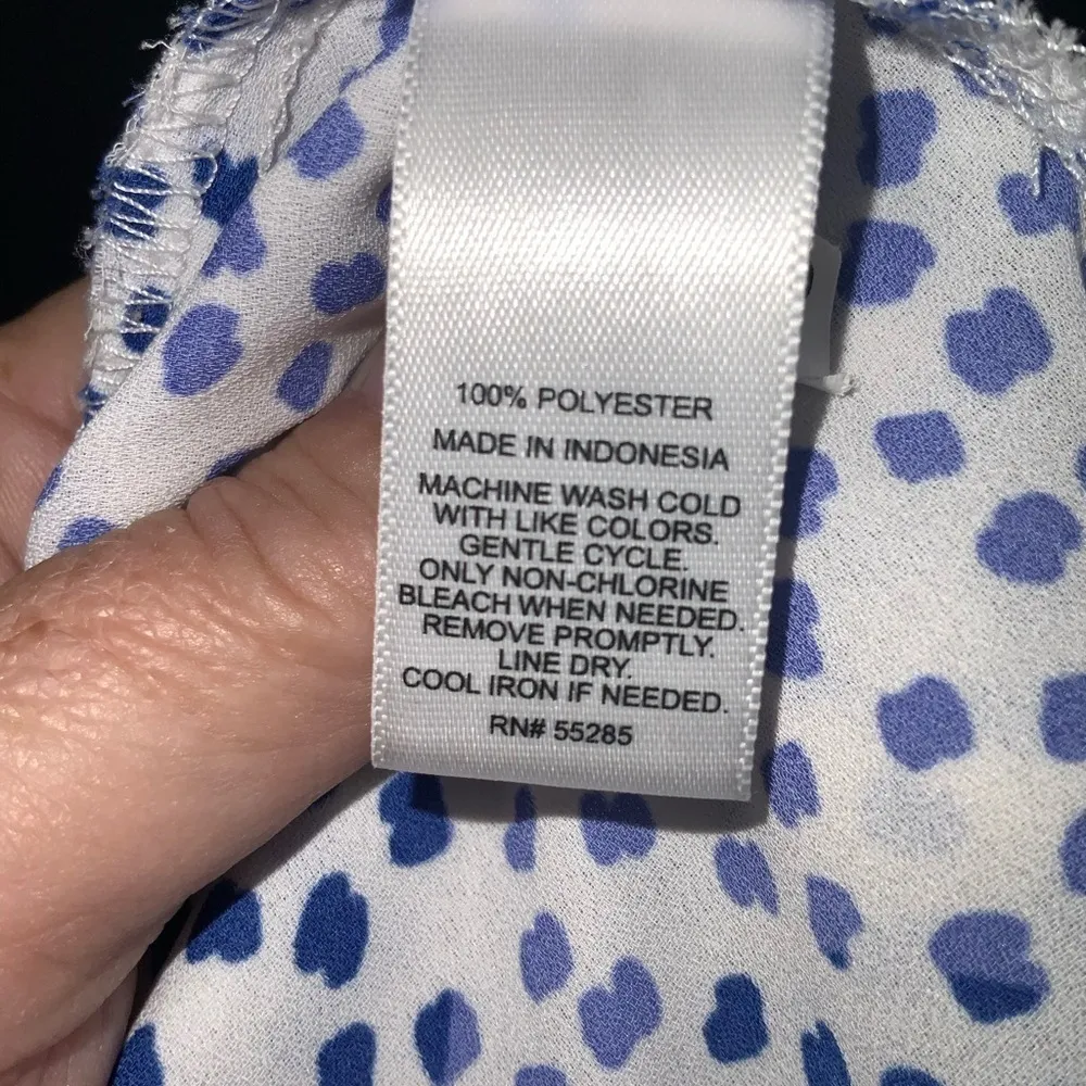 Express Blue~White Polka Dot Cap Sleeve Keyhole Front Business Blouse SP - Image 9