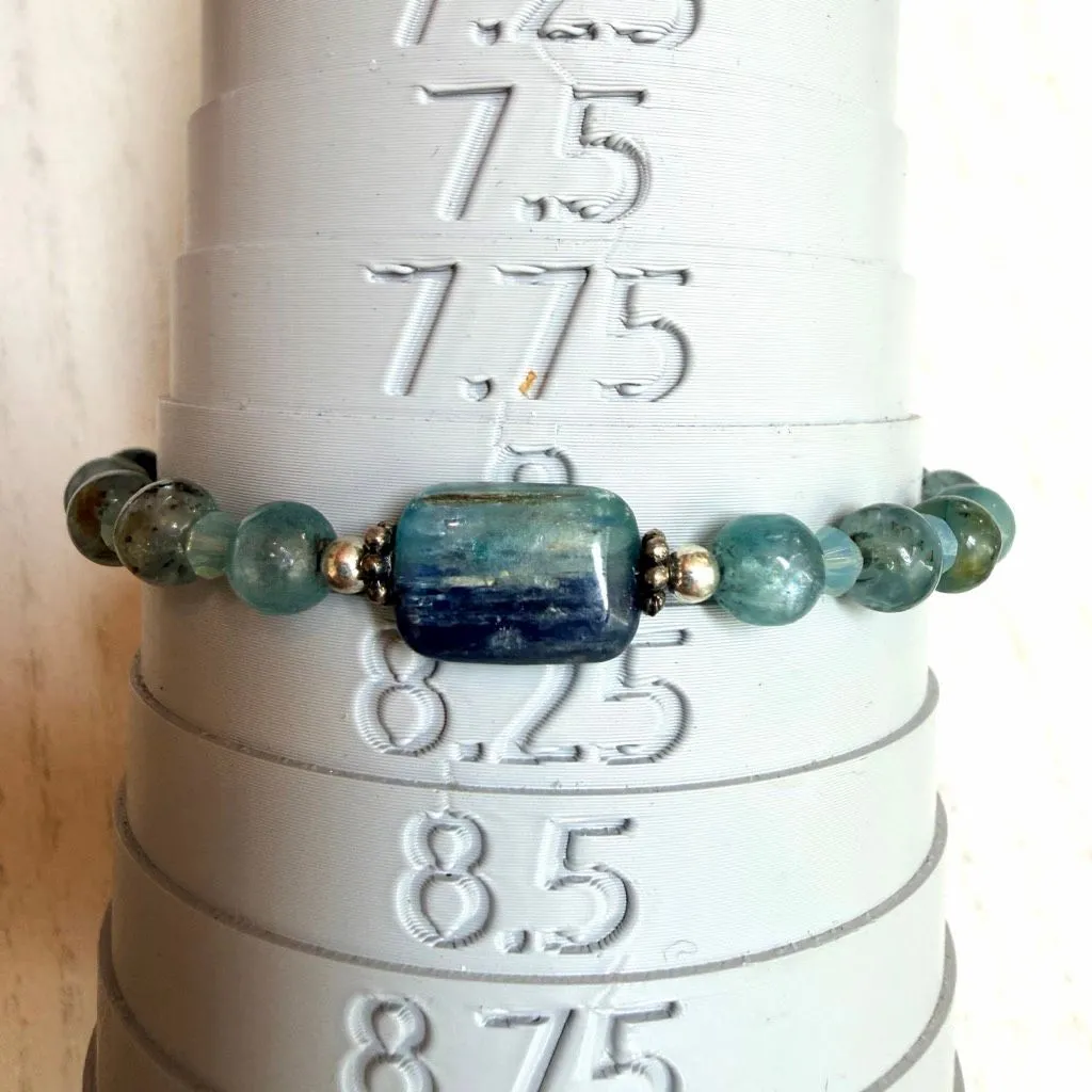 Blue Kyanite & Apatite Beaded Bracelet - Image 4