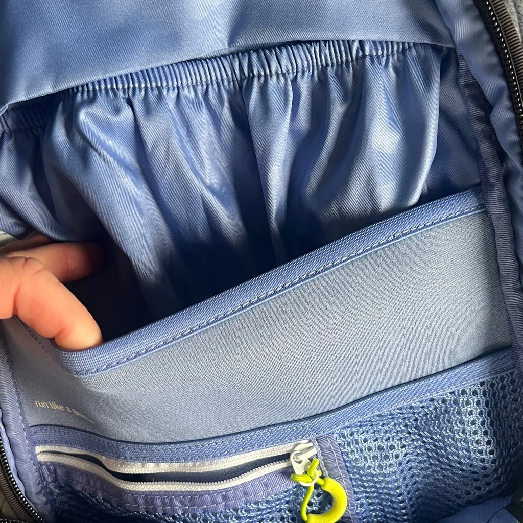 Lululemon gray abstract floral Backpack - Image 9