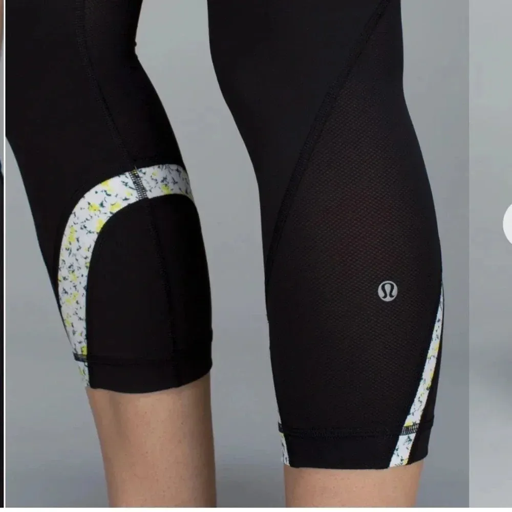 Lululemon Run Inspire Crop Leggings Black Neutral Blush Floral Athletic Pants 4 - Image 4