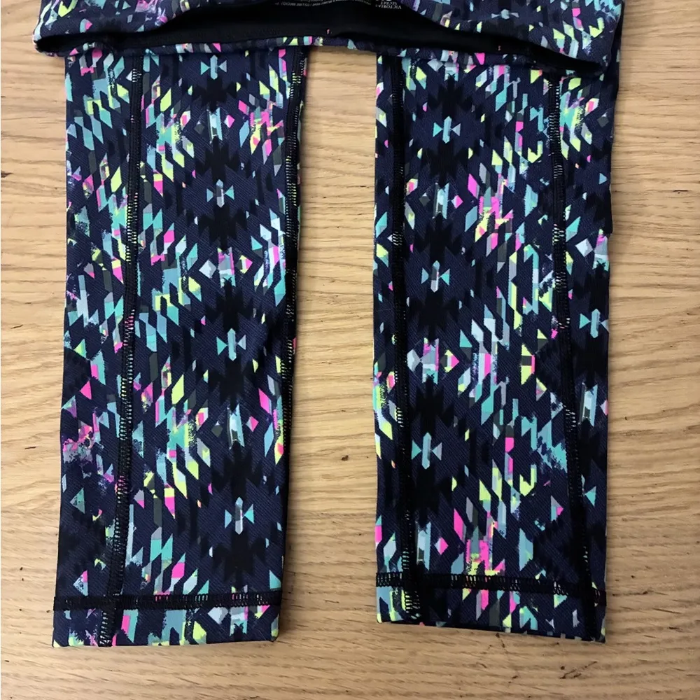 Victoria's Secret Multicolor Tribal Aztec Print
Knockout Tight Leggings XS - Image 6