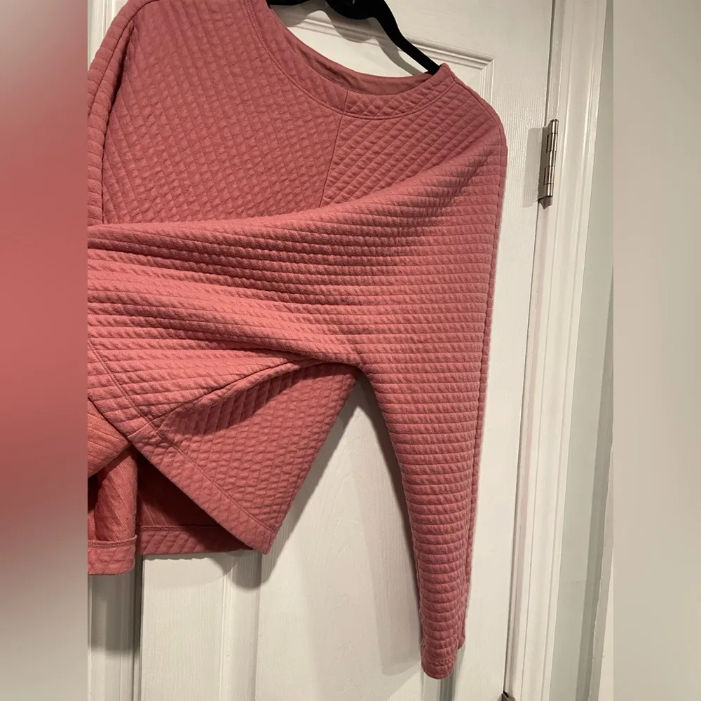 A New Day Size M Rose Pink Quilted Long Sleeve Crew Neck Pullover Sweatshirt - Image 5