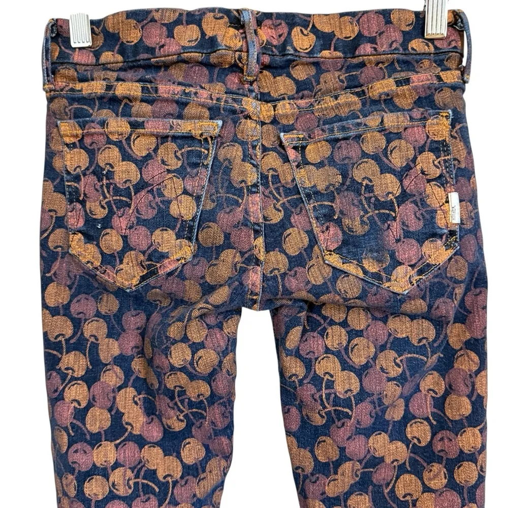 MOTHER the Looker Cherry Pickin Skinnies Size 25 Black - Image 5