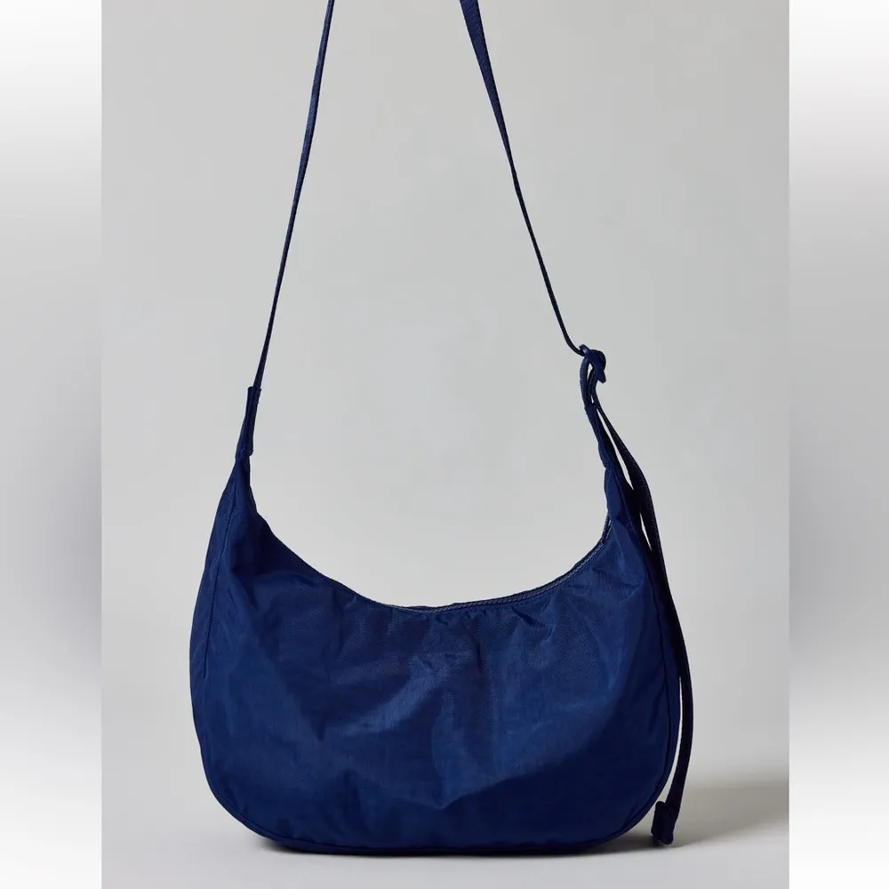 BAGGU x Hello kitty and friends Medium Crescent Bag - Image 4