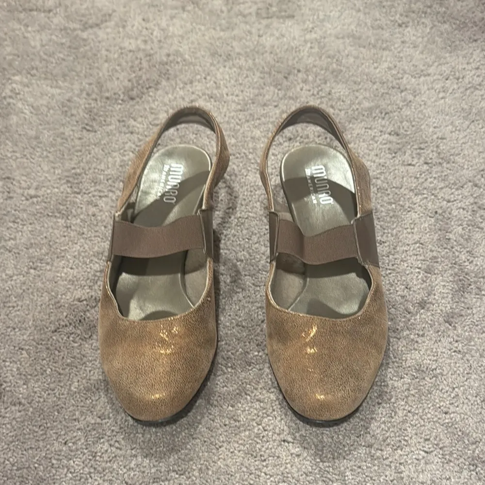 Munro Gold Heeled Shoes SIZE 8 - Image 2