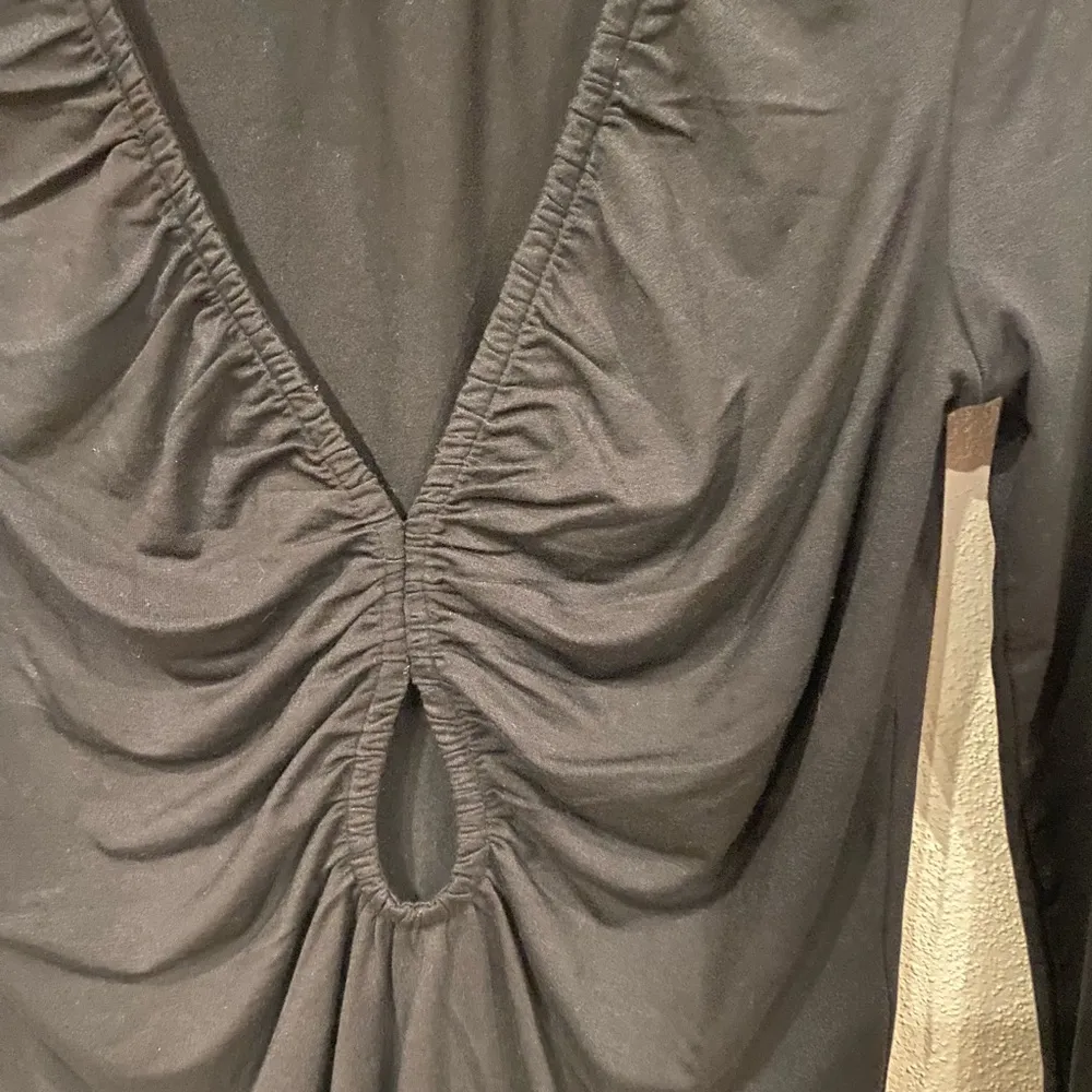 Frame Ruched Cut-Out Jersey Top Size Small EUC - Image 3