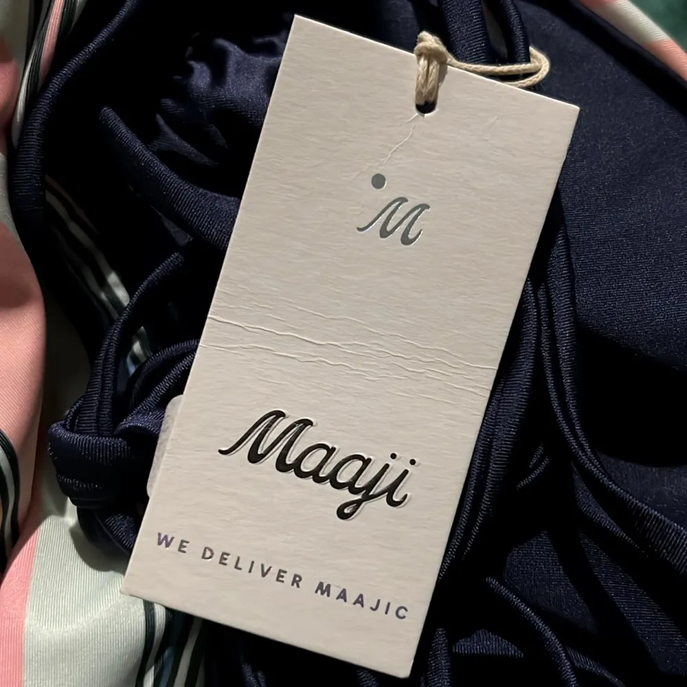 Maaji Safari Reversible Plunge One-Piece Swimsuit Stripe/Solid, Blue New w/Tag - Image 7