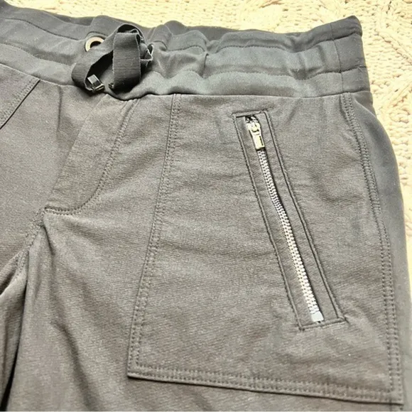 ATHLETA Black Headlands Hybrid Hiking Lifestyle Travel Pant Size 2‎ - Image 4