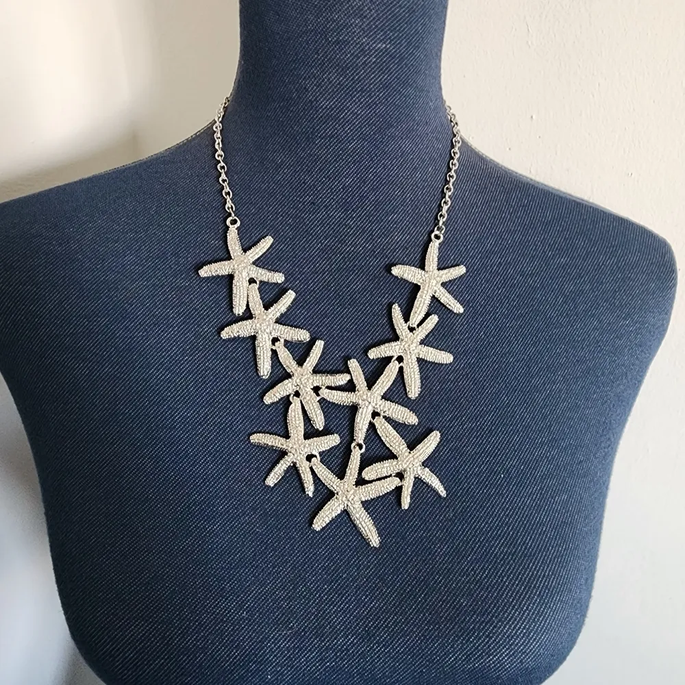 Statement Silver Starfish Bib Necklace Set - Image 8